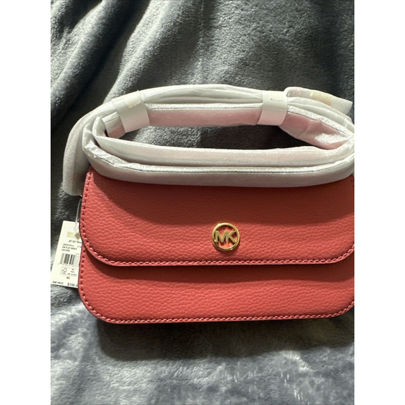 Michael Kors Jet Set Travel New NWT Pebbled Leather Berry Sorbet Crossbody $398 - Picture 4 of 12
